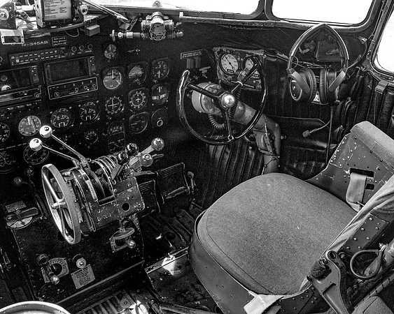 B17 Cockpit