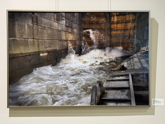 Ascending in Lock 69